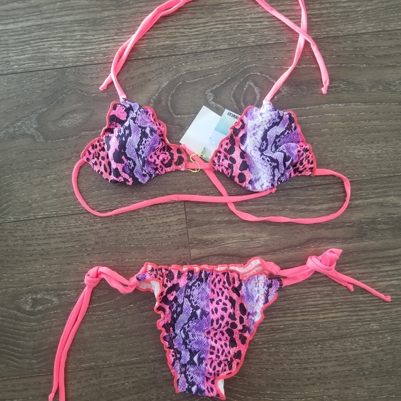 Bathing suit - Picture 1 of 2